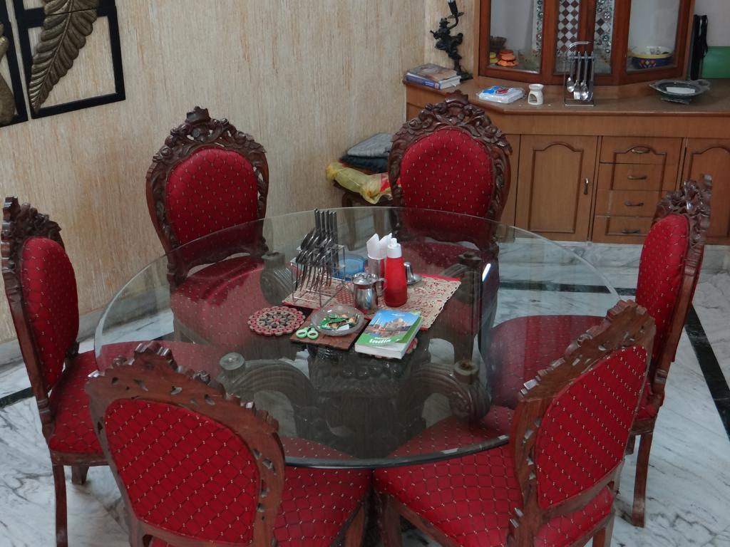 N.Homestay Agra  Buitenkant foto